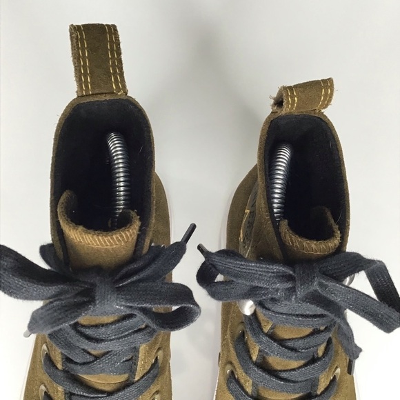 Converse Chuck Taylor All Star Hiker High-Top Sneaker in Olive Green Size 7. - Picture 10 of 12